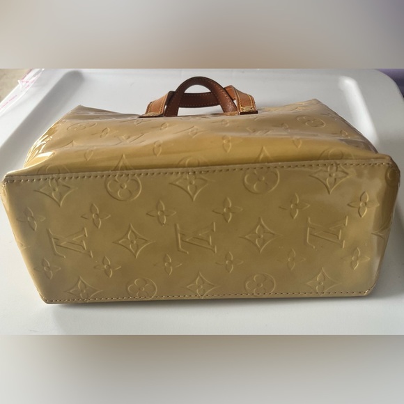 Louis Vuitton LV Reade PM Yellow Vernis Handbag- Vintage EUC - Picture 15 of 16